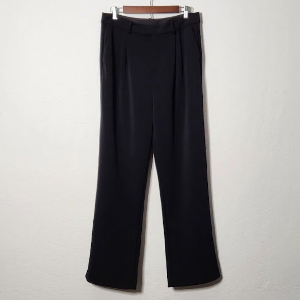 Cuts Women's Dress Pants Size 14 NWT
